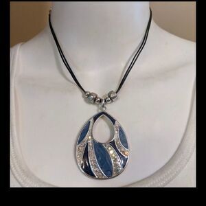 Vintage blue, silver, blk a.b crystal pendant necklace